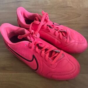 Nike Jr Tiempo Legend 9 Club IC Pink Soccer Cleats‎ Youth Size 4Y